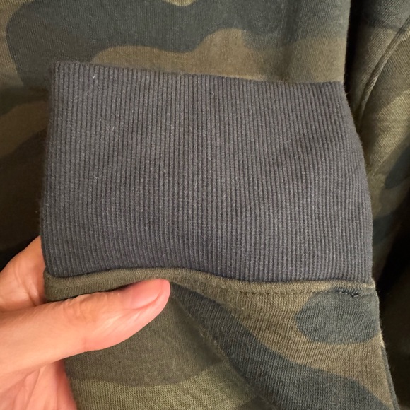 NWT women’s XL camouflage hoodie by Xersion, front side pockets & fleece lining - Picture 6 of 9
